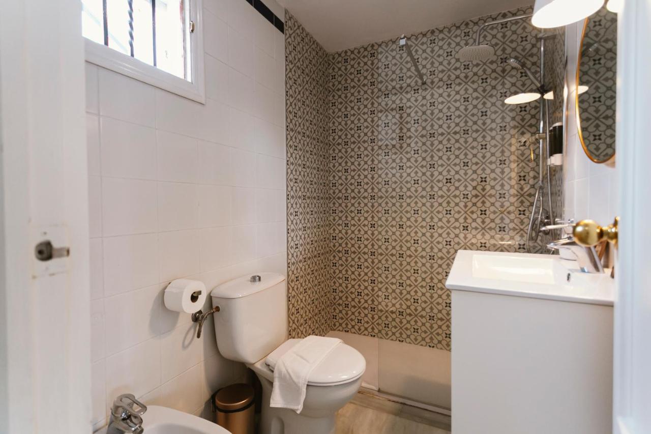 Complete Studio With Terrace - 1bth- La Giralda Apartment *